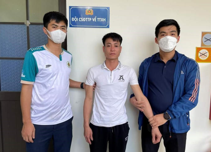 z3137960529611_46f35cfec2e3a57d37620e2edfa06169