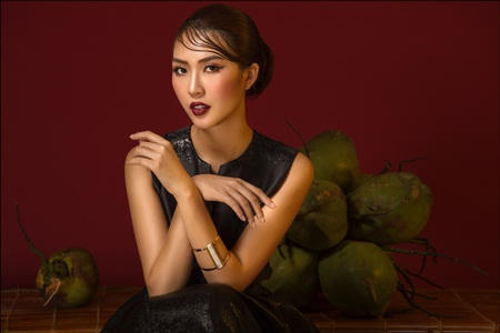 Thần thái quyến rũ của Tường Linh trước thềm Hoa hậu Liên lục địa 2017