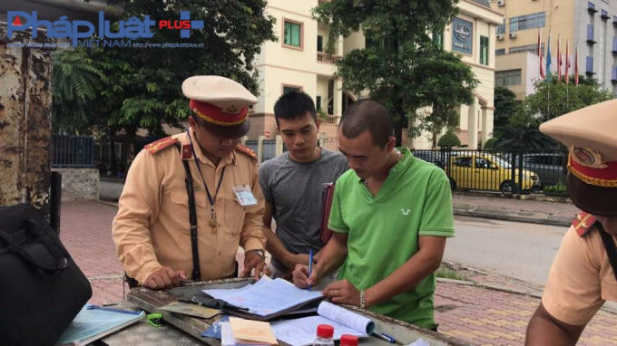Trong tháng vừa qua, Đội CSGT số 6 đã xử lý 400 trường hợp xe tải vi phạm.