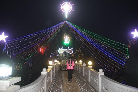 Nghệ An: Lung linh sắc m&agrave;u Gi&aacute;ng sinh