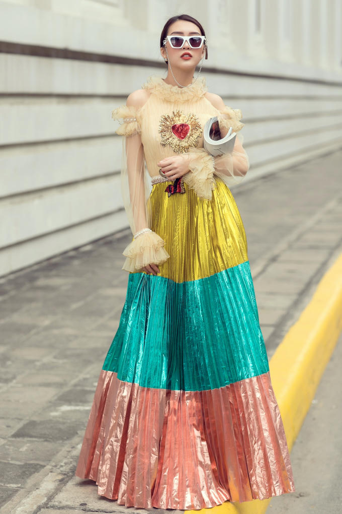 Tường Linh &ldquo;g&acirc;y thương nhớ&rdquo; với phong c&aacute;ch thời trang s&agrave;nh điệu