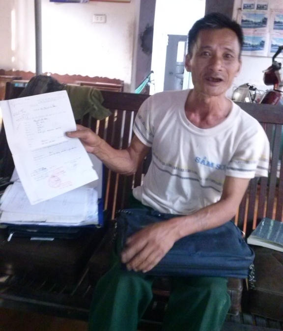 &Ocirc;ng Qu&acirc;n coi việc đi t&igrave;m người th&acirc;n cho c&aacute;c phần mộ liệt sỹ như một nhiệm vụ trong thời b&igrave;nh