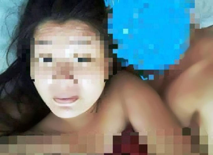 Những ảnh nóng lộ cảnh tình ái được cô D. khẳng định do chính người yêu tung lên mạng với dụng ý xấu