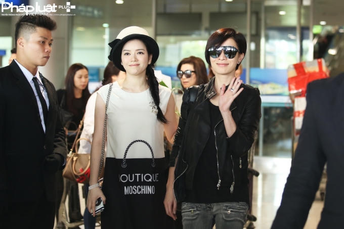 Hoa hậu TVB Xa Thi Mạn chào người hâm mộ Việt Nam (Ảnh: Đại Ngô)