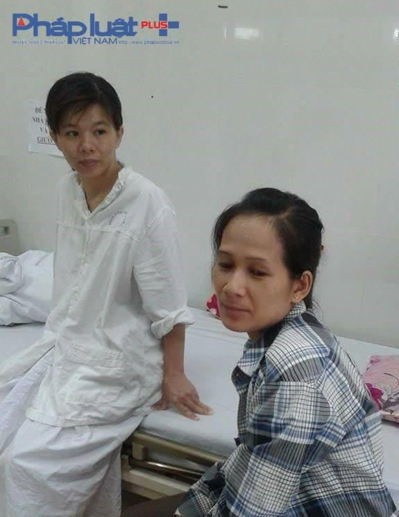 Chị Hoàng Thúy hương áo trắng. (Ảnh: Gia đình cung cấp)