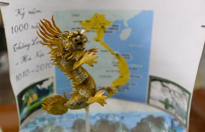 Những tác phẩm đơn giản dễ làm nhất là các con vật chỉ làm bằng một quả trứng, người nghệ nhân này chỉ mất khoảng 2 tiếng để hoàn thành. Tuy nhiên có những tác phẩm đòi hỏi sự kỳ công, sáng tạo cao.