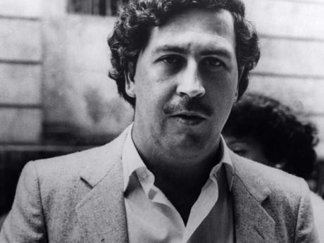 10 giai thoại về sự gi&agrave;u c&oacute; của tr&ugrave;m ma t&uacute;y Escobar