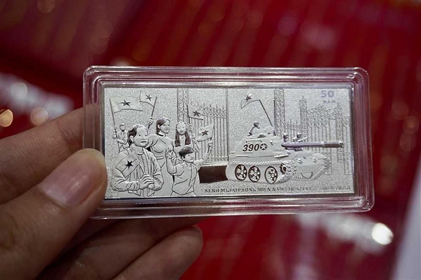 Người dân cần thận trọng khi tham gia mua hàng trên mạng nói chung, đầu tư vàng bạc, trang sức nói riêng. (Ảnh: Bộ Công an)