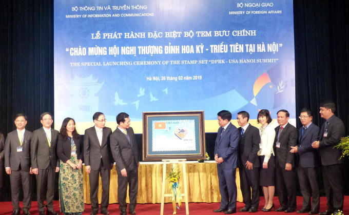 Lễ phát hành bộ tem đặc biệt