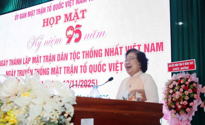 Đóng góp ý kiến của bà Nguyễn Thị Hoài Thu - nguyên Chủ nhiệm Ủy ban các vấn đề xã hội, Quốc hội; nguyên Phó Chủ tịch Ủy ban MTTQ Việt Nam tỉnh Tiền Giang. Ảnh: Xuân Uyên