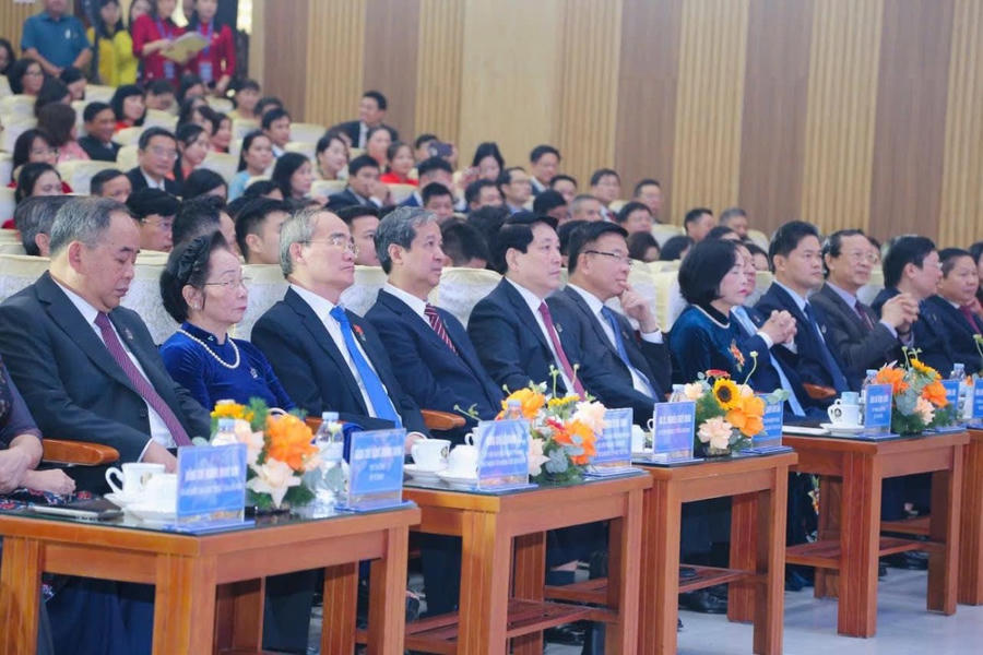 Các đại biểu tham dự buổi lễ. (Ảnh: moet.gov.vn)