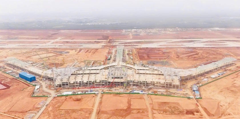 \"Cận