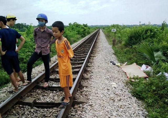 Vụ tai nạn tàu hỏa xảy ra sáng nay trên địa bàn xã Gia Phố, huyện Hương Khê, khiến một nam thanh niên tử vong tại chỗ.
