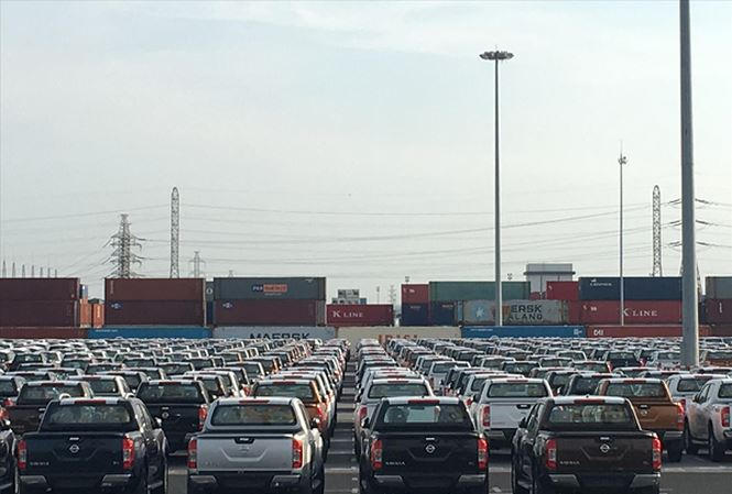 Bộ Giao thông Vận tải cần có chế tài kiểm soát xe xả thải vượt tiêu chuẩn, quy định gây ô nhiễm môi trường Ảnh: Tuấn Nguyễn 