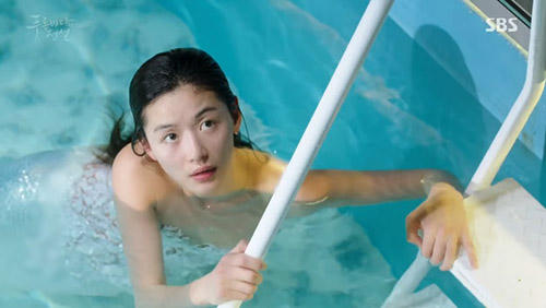 Huyền thoại biển xanh tập 14: Th&acirc;n phận nh&acirc;n ngư của Shim Chung cuối c&ugrave;ng cũng bị lộ