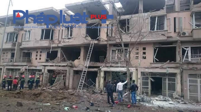 Các khu nhà xung quanh khu vực diễn ra vụ nổ bị hư hại nặng.