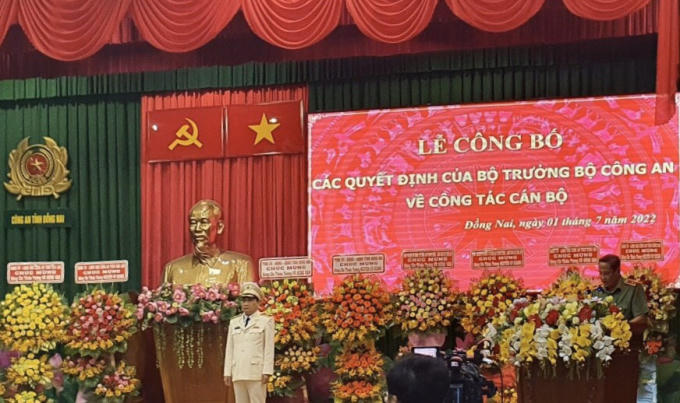 Quang cảnh buổi lễ công bố quyết định điều động, bổ nhiệm Giám đốc Công an tỉnh Đồng Nai.