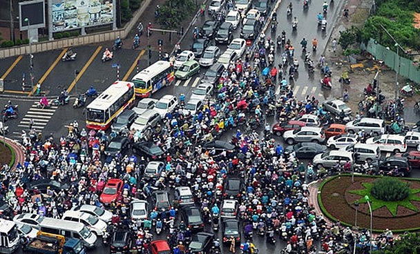 Hà Nội tăng cường các biện pháp kiểm soát, giảm ùn tắc giao thông.