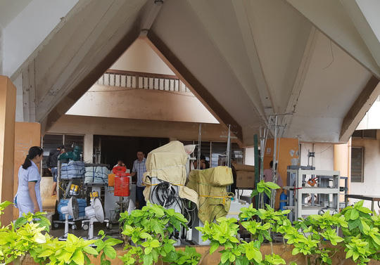 Rất nhiều thiết bị máy móc phải di dời.