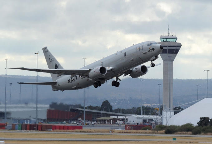 Máy bay trinh sát P-8 Poseidon sẽ bắt đầu triển khai lần đầu tiên tại Singapore (Ảnh: AP)