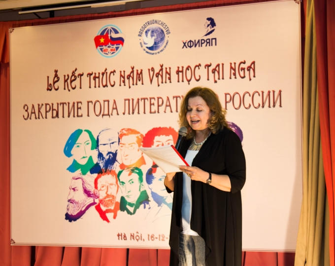 Giám đốc Trung tâm tiếng Nga thuộc Trung tâm Khoa học và Văn hóa Nga tại Hà Nội Natalia Kutureva phát biểu khai mạc buổi lễ.