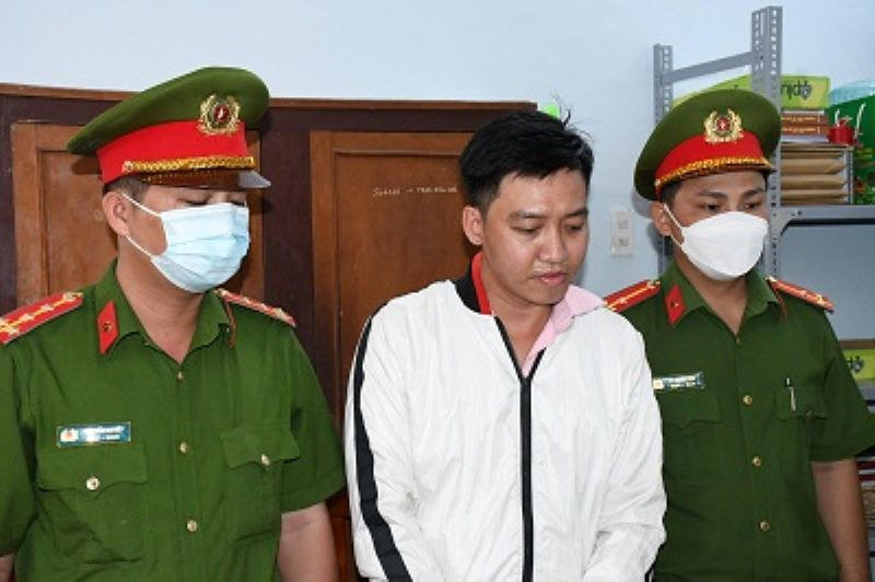 24.3-NV Ngan hang lua dao