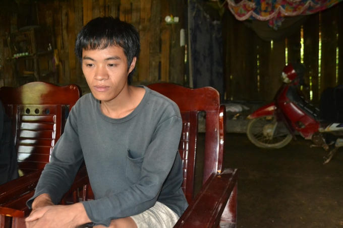Anh Tiến kể chuyện gia đình mình từng mất tranh quý. (ảnh: Phàn Giào Họ)