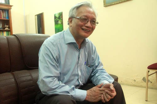 TS Nguyễn Tùng Lâm - Hiệu trưởng trường THPT Đinh Tiên Hoàng (Hà Nội). Ảnh: An Hoàng.