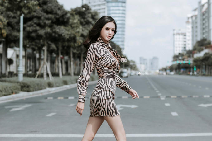 Trải l&ograve;ng của Hoa hậu Di Khả H&acirc;n về sự cố mất Facebook