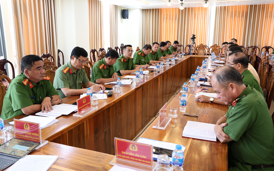 Các đại biểu tham dự Hội nghị