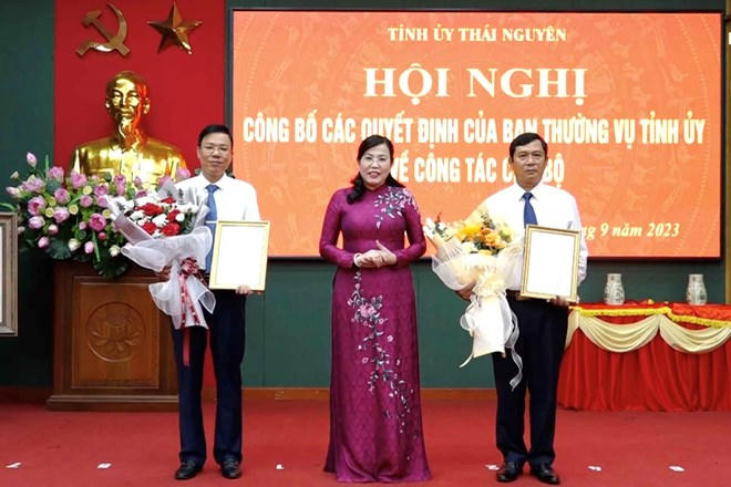 Thái nguyên công bố các quyết định về công tác cán bộ.. Ảnh Lao Động