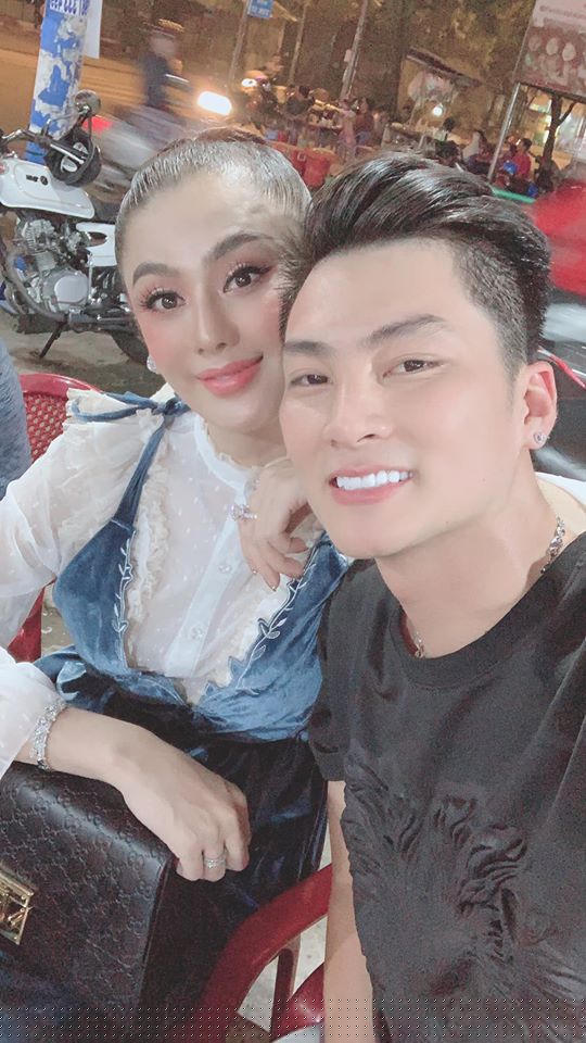 lam khanh chi bat ngo ngat xiu tai le cuoi tap the 10 cap lgbt, chong tre tiet lo ly do hinh anh 4