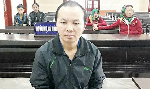 Bị cáo Và Tông Cu tại Tòa.
