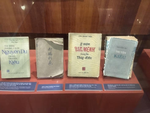 Gian trưng bày hiện vật về đại thi hào Nguyễn Du.