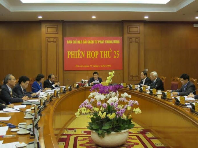 lChủ tịch nước Trương Tấn Sang chủ trì phiên họp.