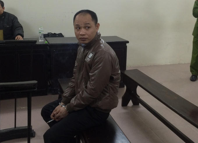 Bị cáo Trần Thanh Tuấn trước vành móng ngựad