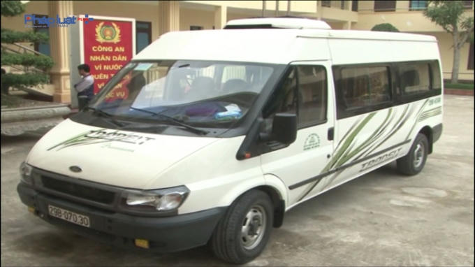 Phương tiện đối tượng chiến thuê để đưa người ra biên giới.