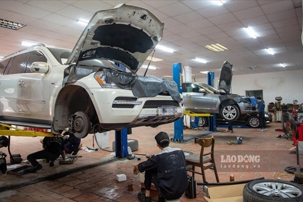 Bảo dưỡng xe ôtô là công việc giúp kéo dài tuổi thọ cho xe, tăng khả năng vận hành ổn định, bảo vệ người và xe an toàn. Ảnh: LĐO