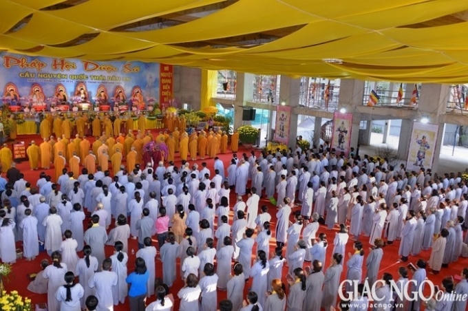 Pháp hội Dược Sư cầu quốc thái dân an đầu năm Bính Thân - 2016 tại Việt Nam Quốc Tự - Ảnh: B.Toàn.