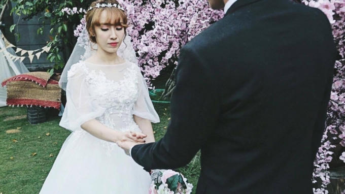 Quỳnh Trân được biết đến là thành viên đa tài và có hiểu biết xã hội khá rộng trong BB&BG. Hầu hết thành viên khác đều khen ngợi Quỳnh Trân khéo giao tiếp và chịu khó học hỏi để trau dồi kiến thức.