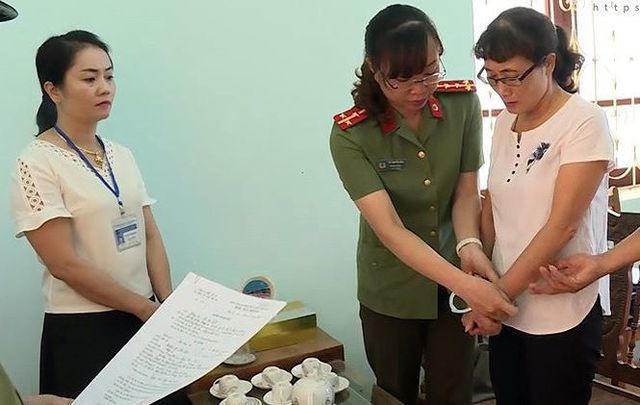 Cán bộ ngành giáo dục bị bắt vì tham gia sửa, nâng điểm cho thí sinh