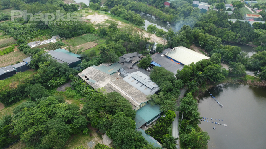 Ngoài việc hoạt động giặt, hấp quần áo, một số nhà xưởng còn hoạt động trong các lĩnh vực khác.