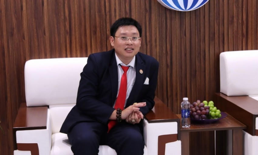 Ông Đỗ Hữu Nghĩa - Giám đốc Trung tâm Trọng tài Thương mại Quốc tế Việt – Trung (Chi nhánh Đông Nam Bộ) đánh giá Pháp luật Plus là kênh truyền thông pháp lý uy tín, đồng hành cùng giới trọng tài và doanh nghiệp.
