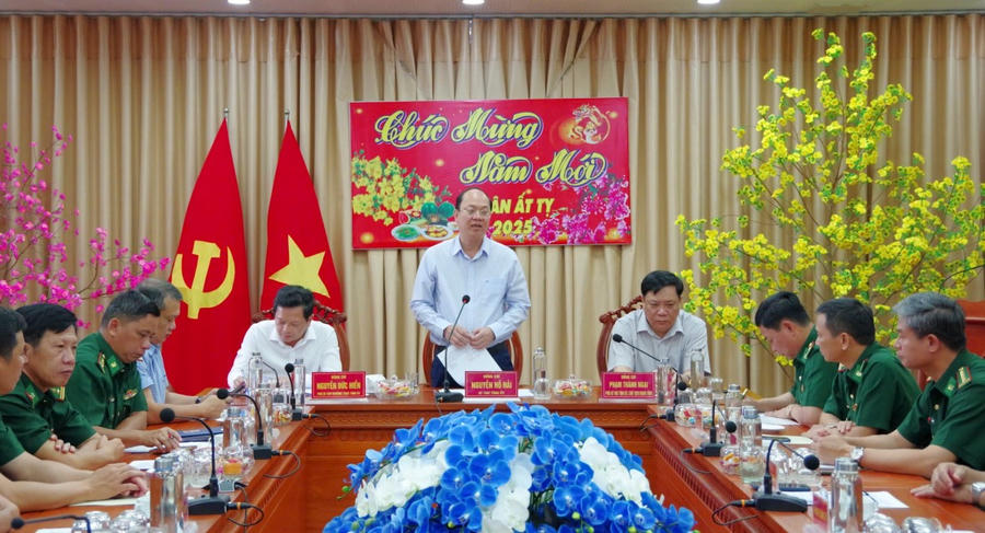 Ông Nguyễn Hồ Hải - Bí thư Tỉnh ủy Cà Mau, phát biểu chỉ đạo tại buổi thăm, làm việc với cán bộ, chiến sĩ BĐBP tỉnh.