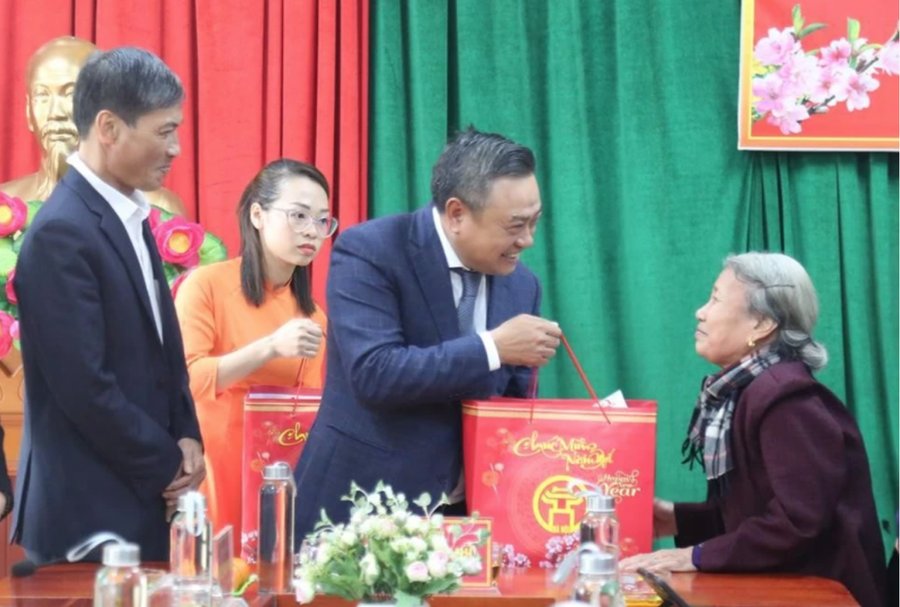 Hà Nội dành hơn 567 tỷ đồng tặng quà tới các đối tượng chính sách dịp Tết Ất Tỵ. (Ảnh: minh hoạ)