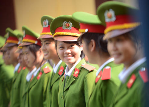 Nữ sinh Học viện CSND.