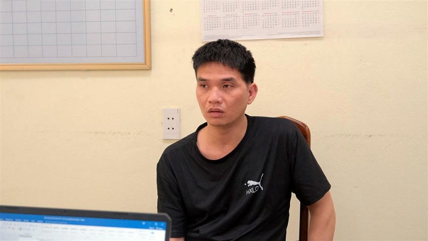 Đối tượng Hoàng Văn Duy tại cơ quan công an. (Ảnh: Công an Cao Bằng).