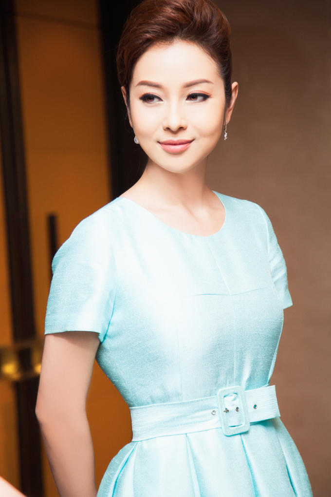 Bước vào tuổi 30, Jennifer Phạm càng đẹp đằm thắm và quyến rũ hơn bao giờ hết.