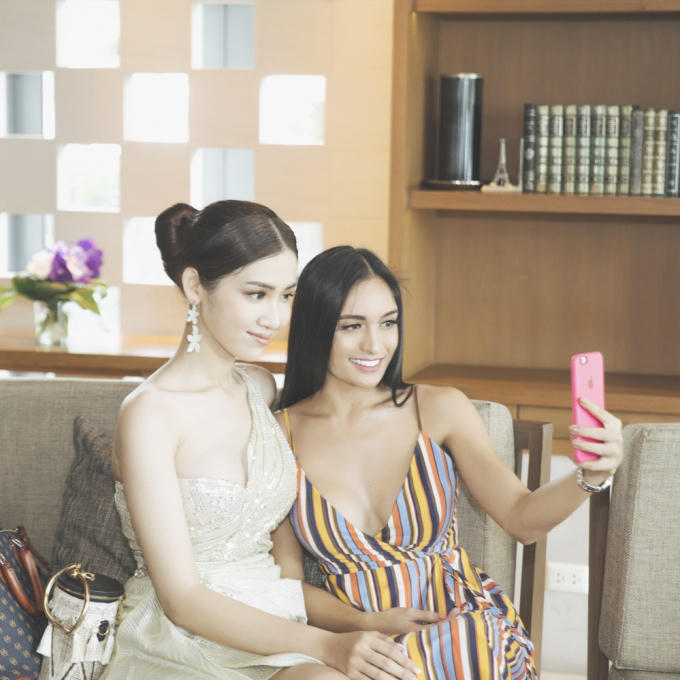 Mới bắt đầu cuộc thi Nhật Hà đã nổi bật bởi vẻ đẹp ngọt ngào và khả năng nói tiếng anh cực tốt