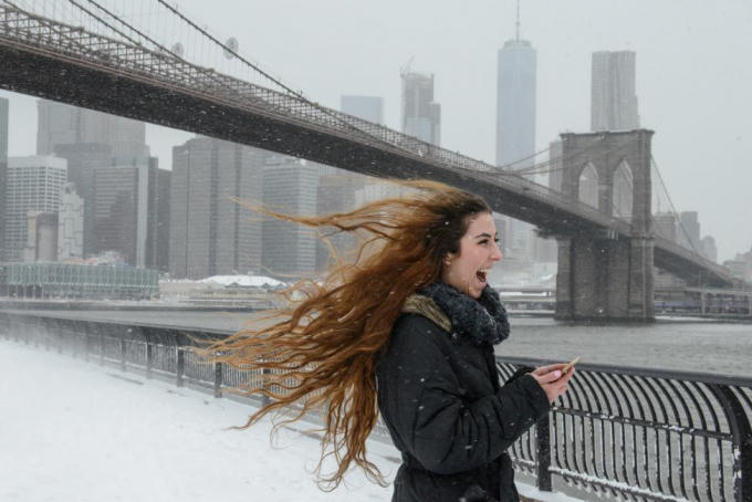 B&atilde;o tuyết phủ trắng New York, &iacute;t nhất một người chết